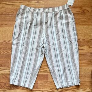 Emily Daniels Capri Pants